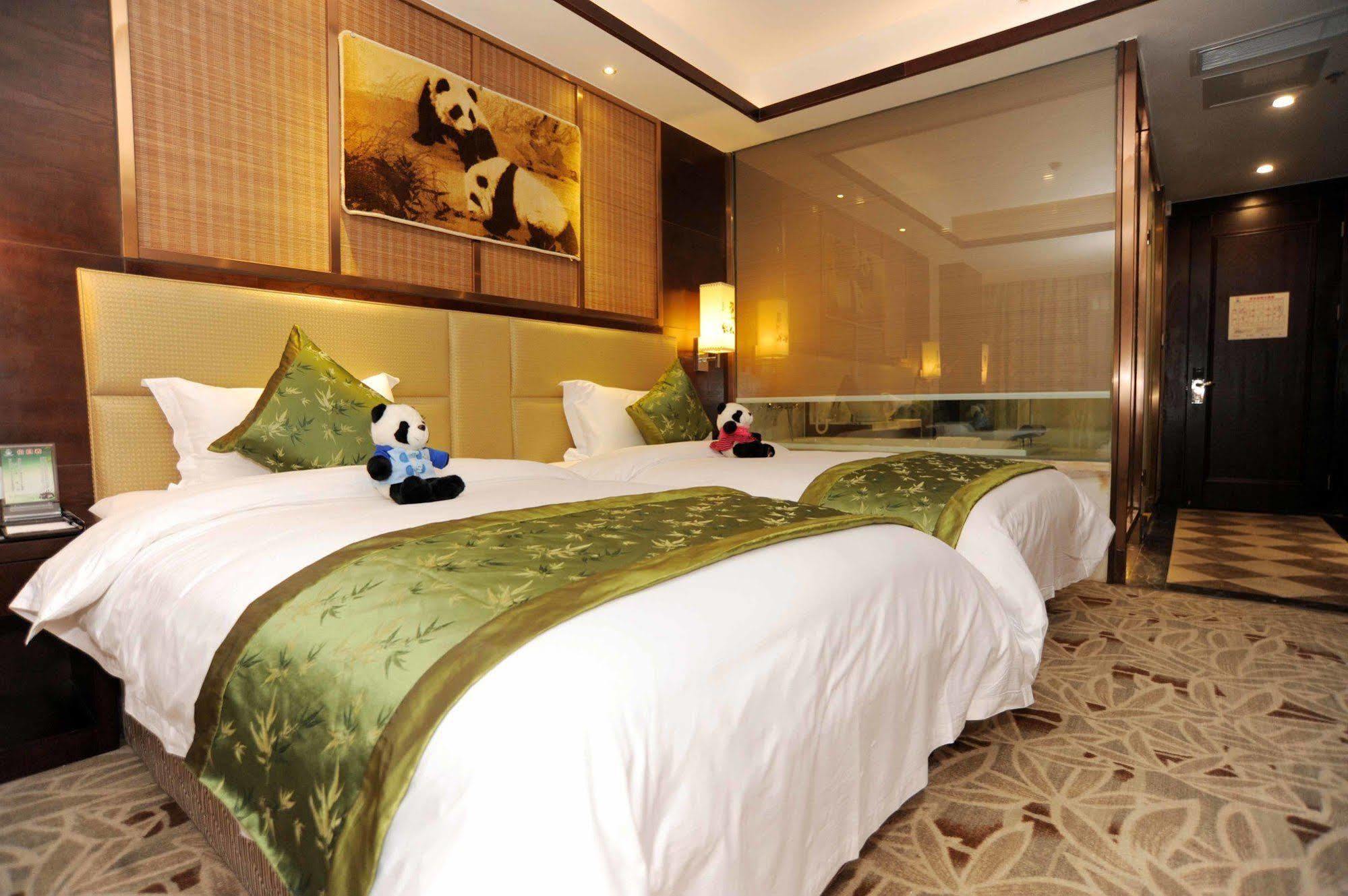 Chengdu Panda Prince Culture Hotel Екстериор снимка