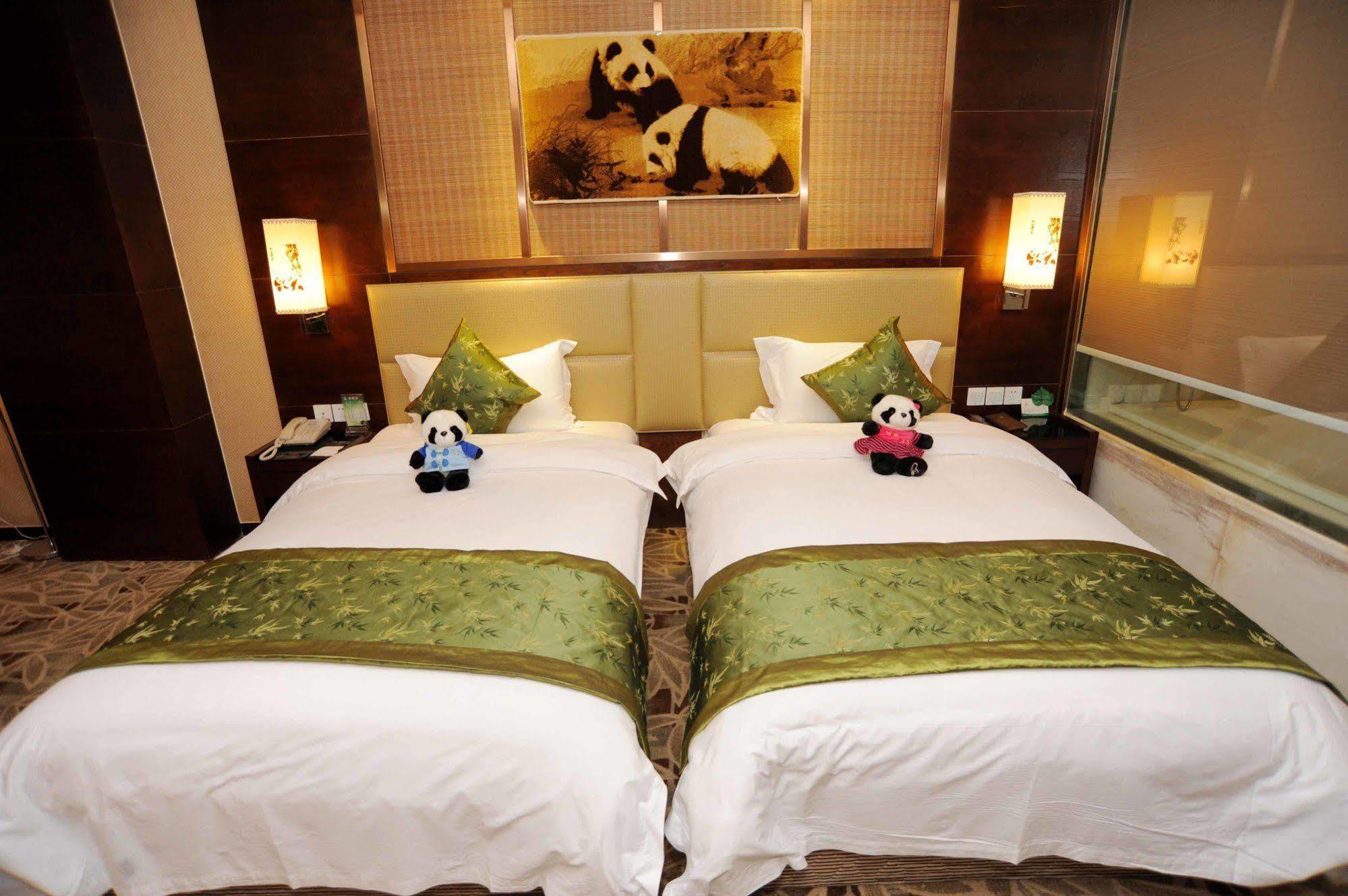 Chengdu Panda Prince Culture Hotel Екстериор снимка