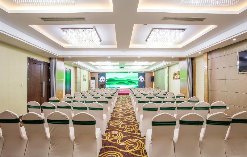 Chengdu Panda Prince Culture Hotel Екстериор снимка