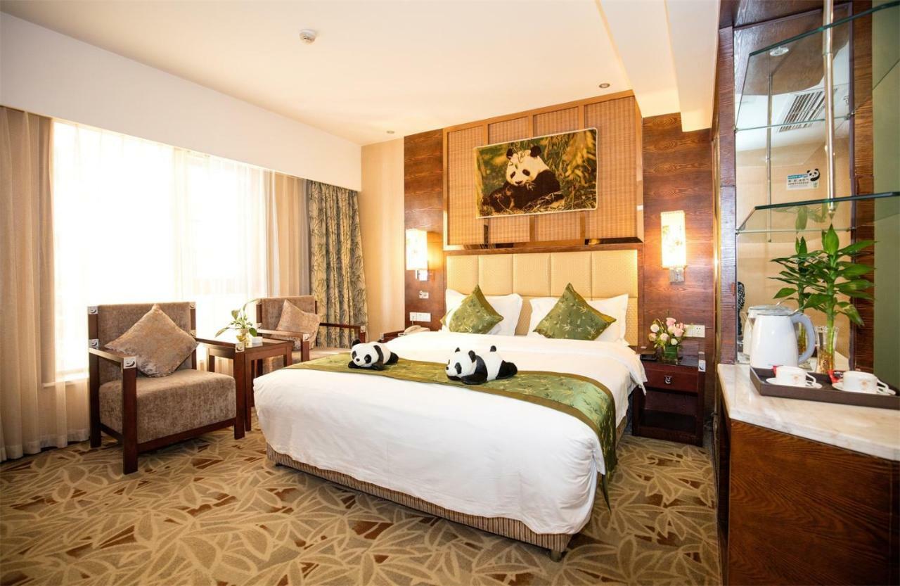 Chengdu Panda Prince Culture Hotel Екстериор снимка