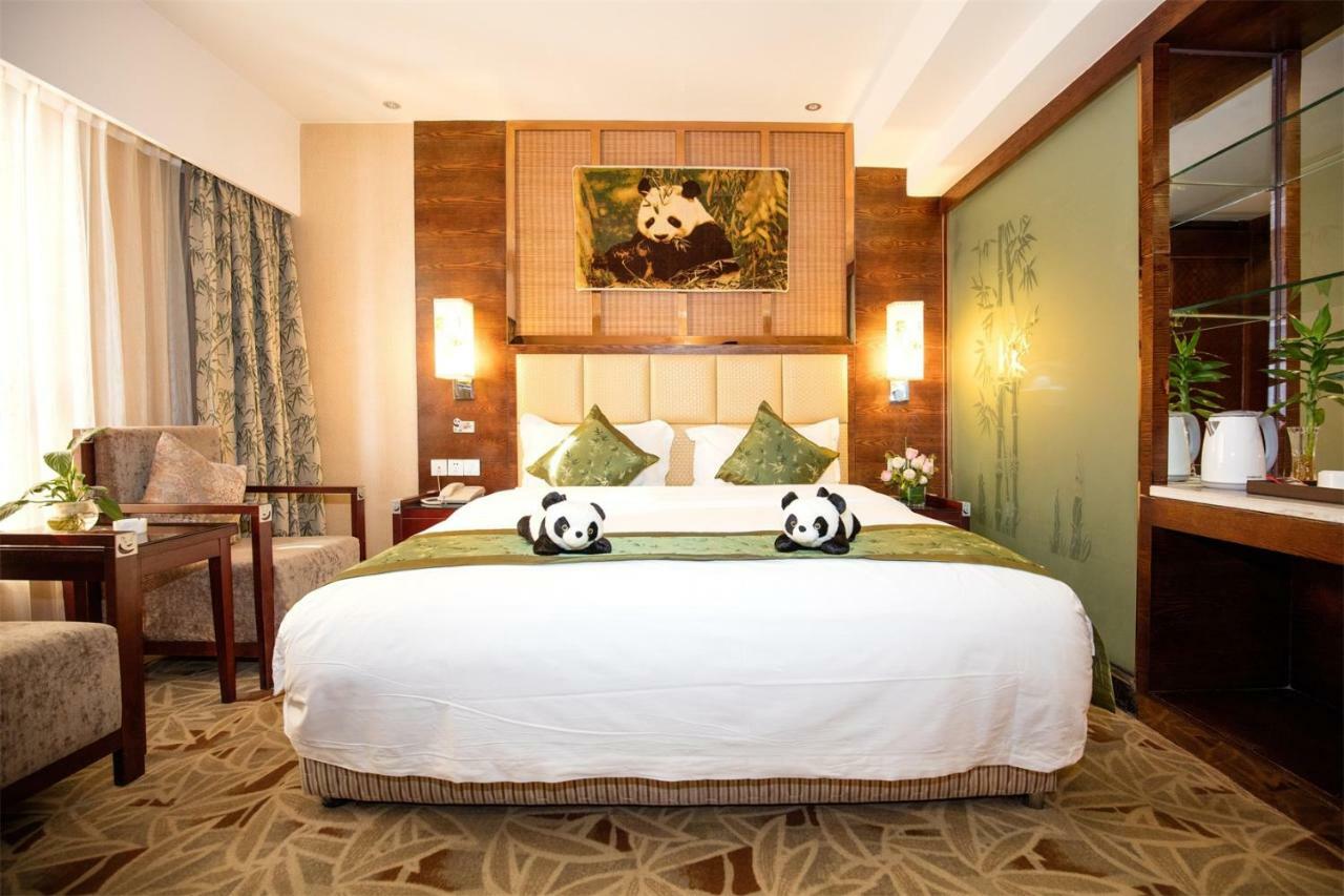 Chengdu Panda Prince Culture Hotel Екстериор снимка