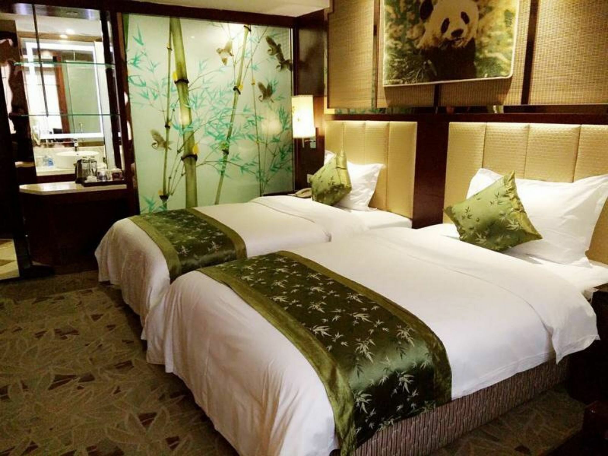 Chengdu Panda Prince Culture Hotel Екстериор снимка