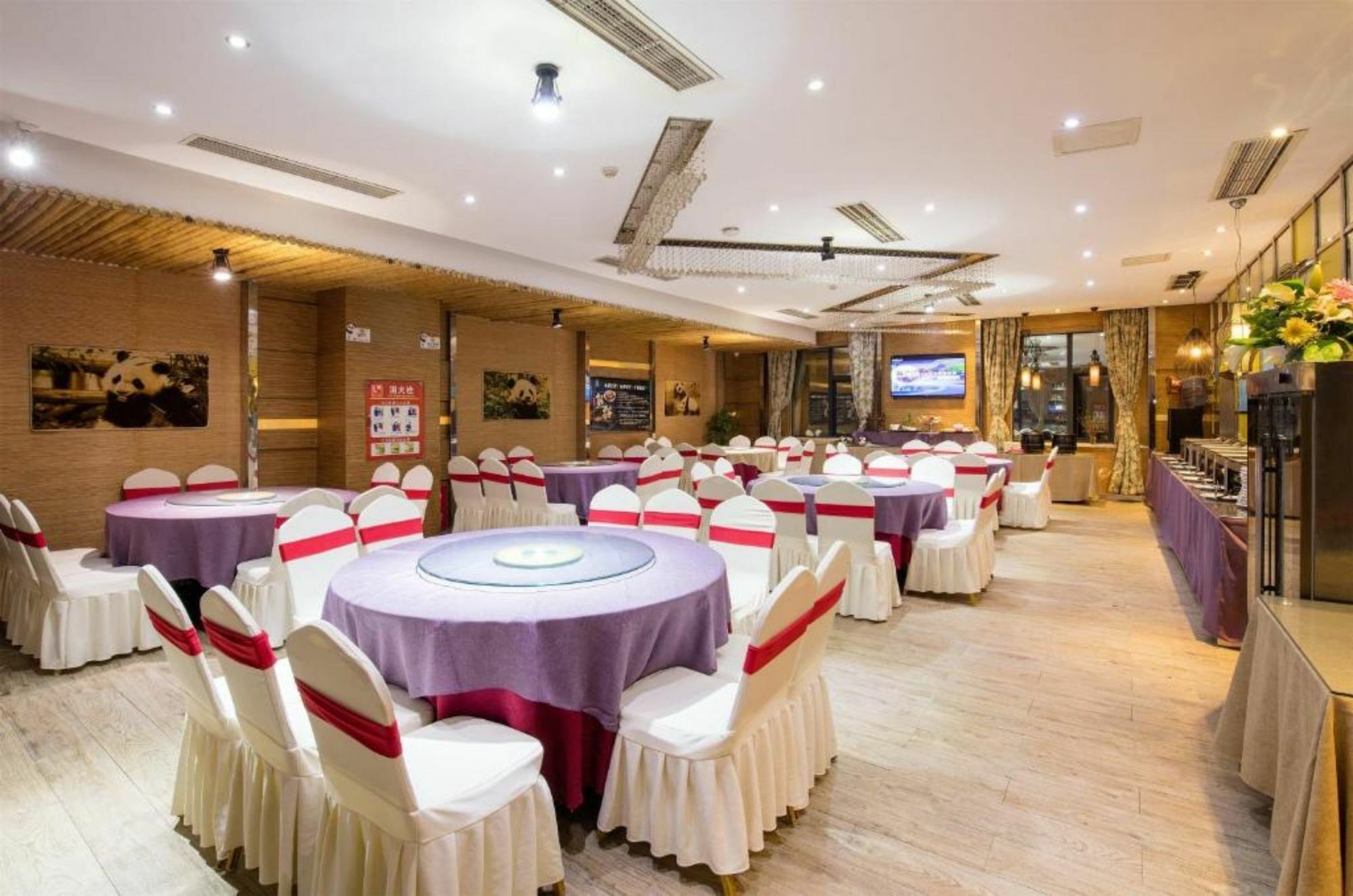 Chengdu Panda Prince Culture Hotel Екстериор снимка